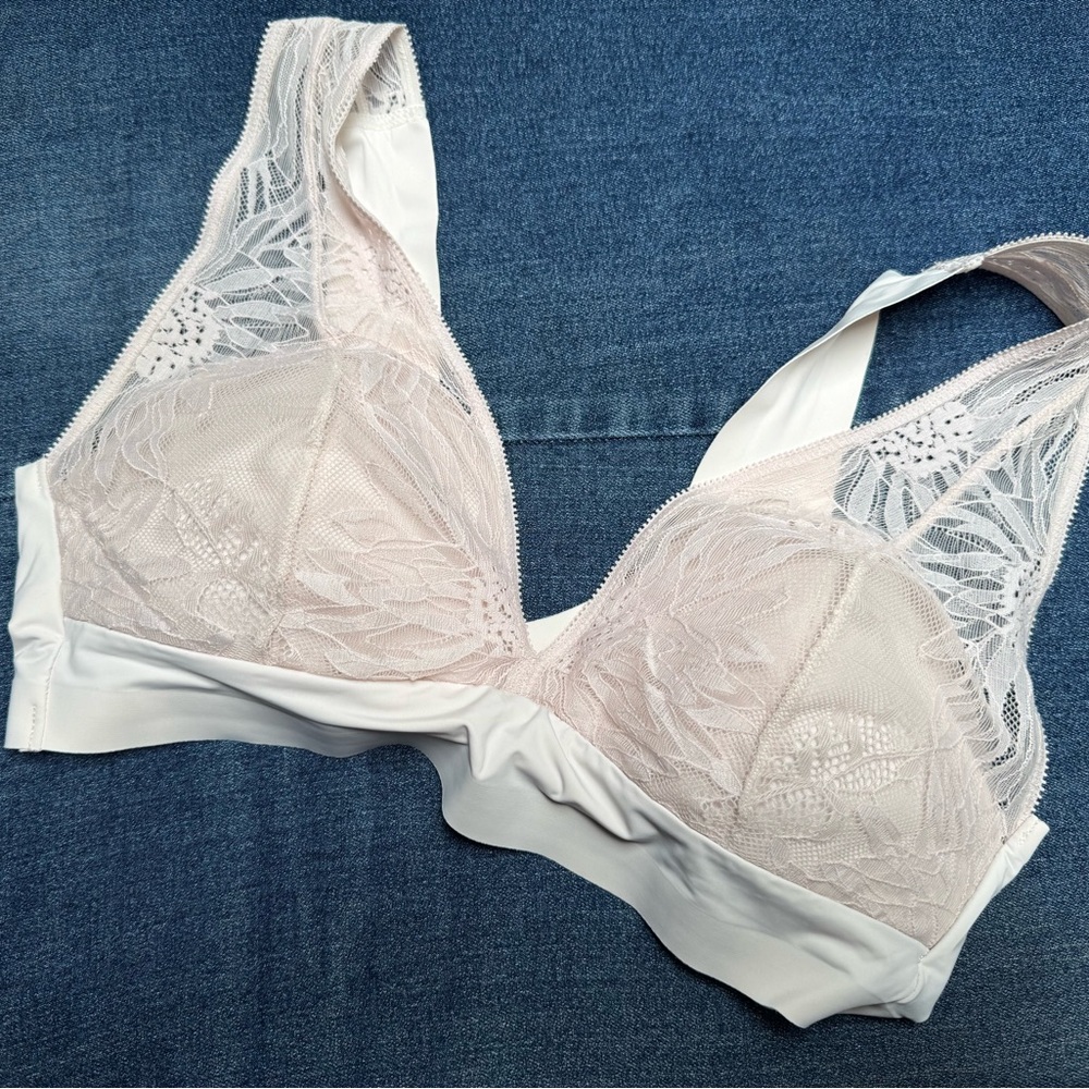 Elegant Lace Bra in Cream